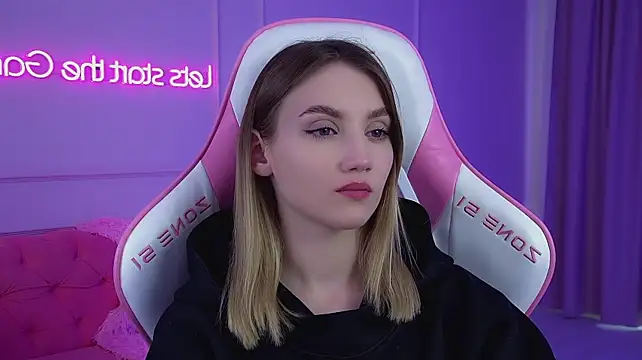 StacyEvances' Live XXX Chat