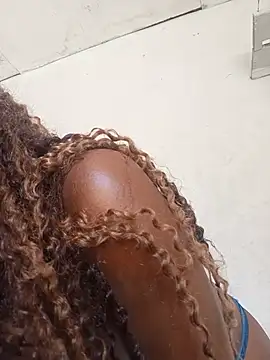 Živý XXX chat SpicyMackenzie22