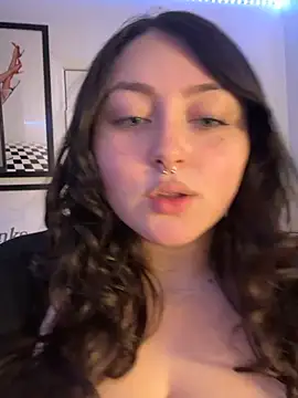 Evemeqtn Live XXX chat