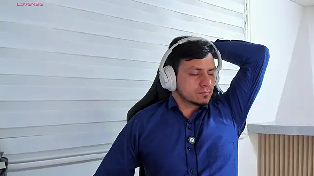 XXX chat uživo modela Rick_Adams