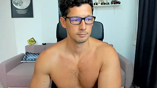 BrutusK08 Live XXX-Chat