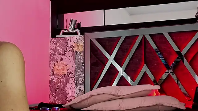 Онлайн чат XXX cami_doll_
