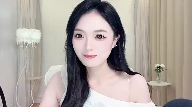 LiLy0608 Adlı Modelin Canlı XXX Sohbeti