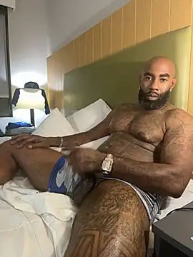 QHefner52 Live XXX-chat