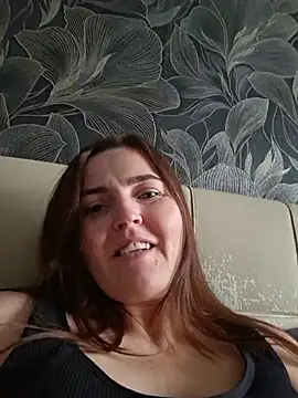 MilaMature's Live XXX Chat