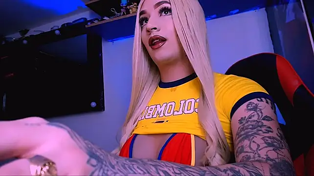 bubble_red live XXX chat