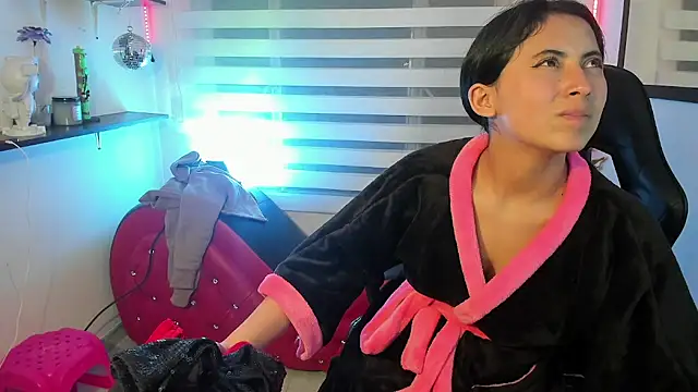 Chat XXX Live Naomy_Kiss