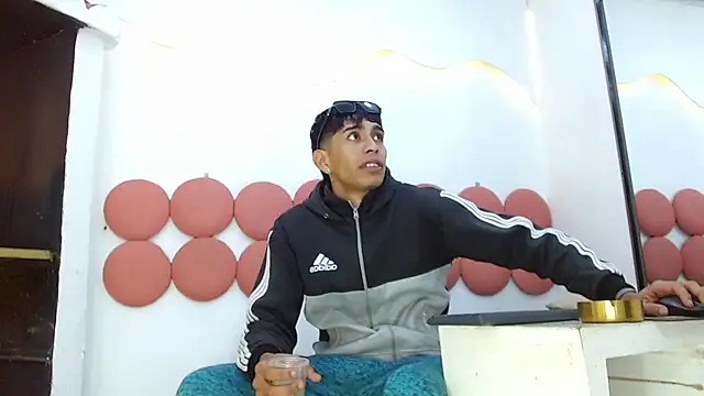 Drake_Jack élő XXX-chatje