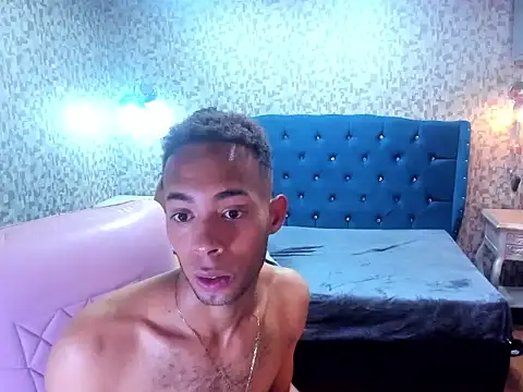 PatrickANDSofi live XXX chat