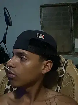 Chatroom XXX en direct de Aleexxx_2005