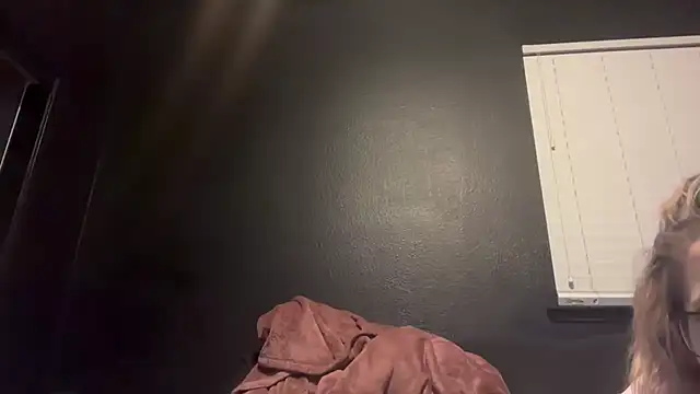 hungandcloudy live XXX chat