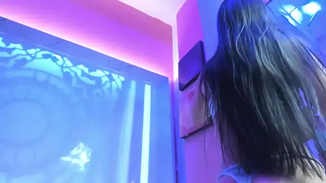 Chat +18 de Chloe_Martini ao vivo