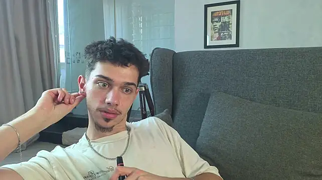 צ'אט XXX בשידור חי של KaydenDrew