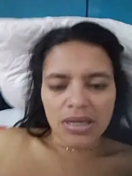 Chat +18 de selena_foxy ao vivo