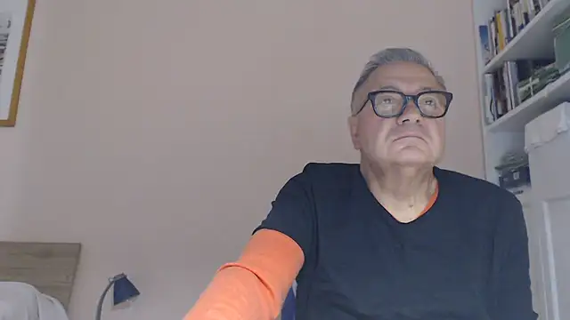 YOU6meのライブXXXチャット