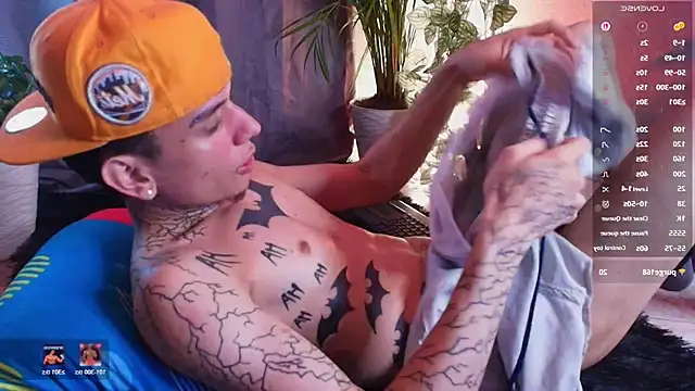 Živý XXX chat TheBatMansion