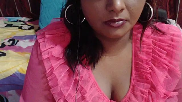 INDIANSIN2 Adlı Modelin Canlı XXX Sohbeti
