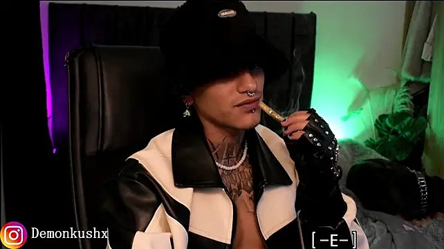 Chat XXX Live DemonKush--