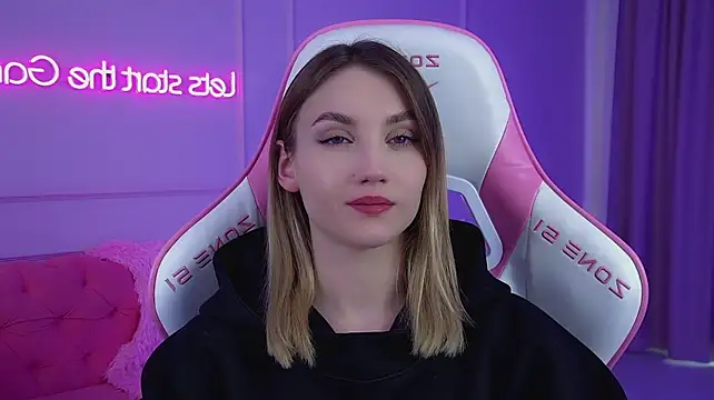 StacyEvances XXX чат на живо