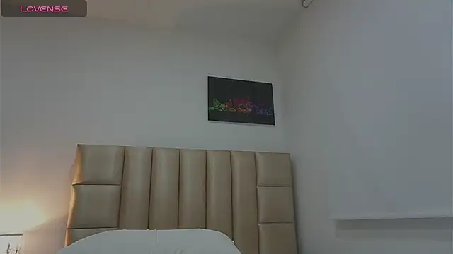 Phiamat_'s Live XXX Chat
