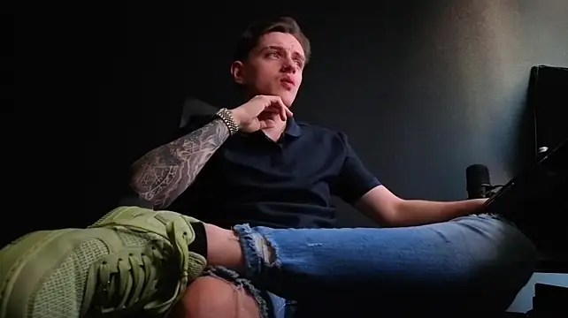 Онлайн чат XXX FelixStarkk