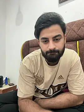Chat +18 de Royalboy_03 ao vivo