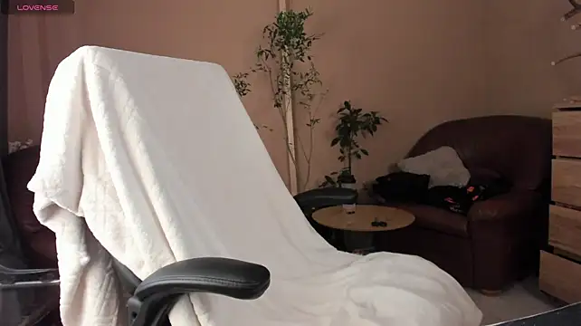 KaylaLaine's Live XXX Chat
