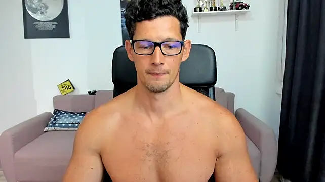 BrutusK08 Live XXX-Chat