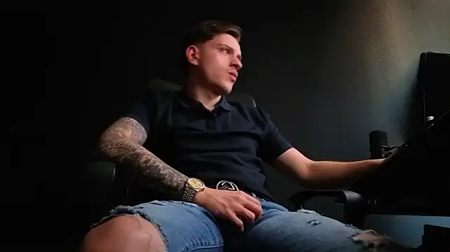 FelixStarkk's Live XXX Chat