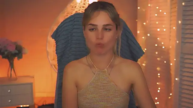 Chat +18 de DeboraLarson ao vivo