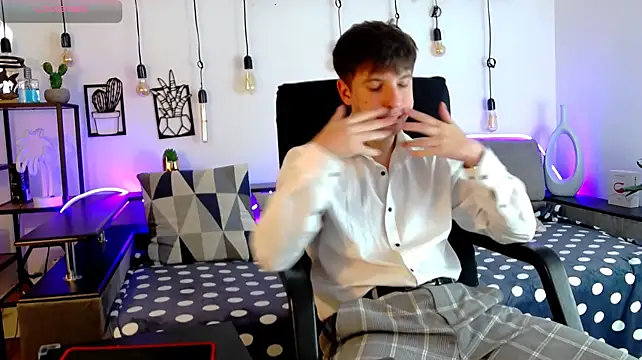 Živý XXX chat ThomasEdisonn