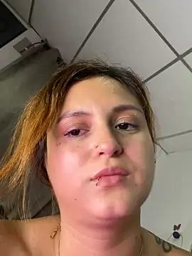 Czat XXX na żywo – emilycoy1