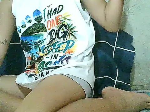 PinaySkinnyGirl's Live XXX Chat