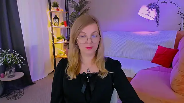 YourUniverser's Live XXX Chat