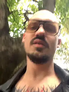 AssHunter4k's Live XXX Chat