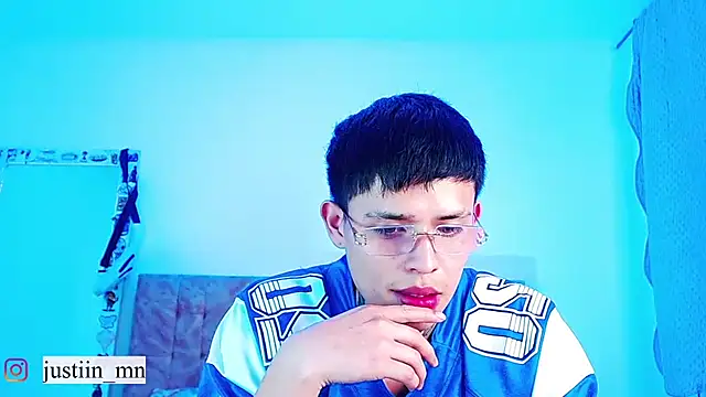 _justinmoon2 Adlı Modelin Canlı XXX Sohbeti