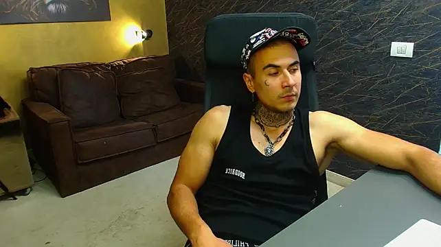 Chat +18 de RomeoBodhi ao vivo