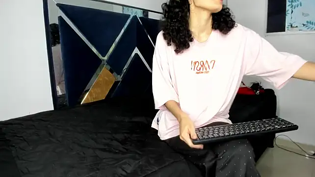 XXX chat uživo modela Ninna_Vergara