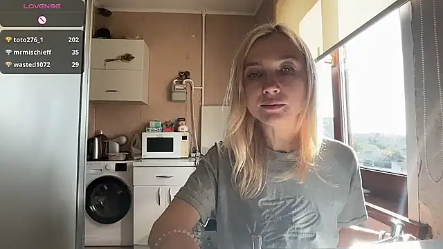 Онлайн чат XXX AngelJeni