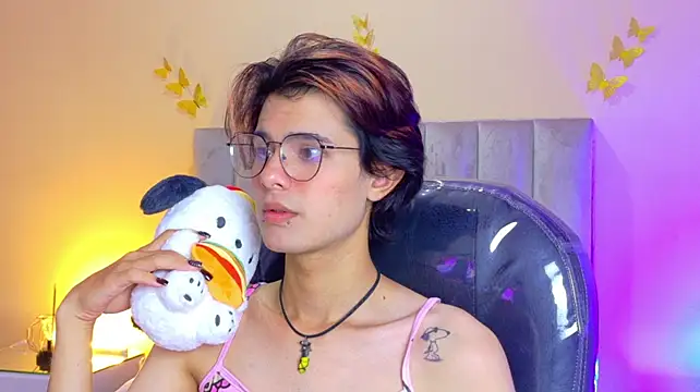 Chatroom XXX en direct de Derek_Sinn