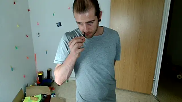 hei_69 Chat XXX live