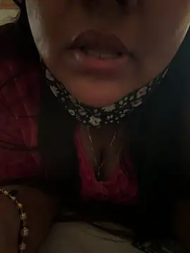 צ'אט XXX בשידור חי של Miss_Radhika1