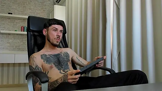 JonahShaw Live XXX-chat
