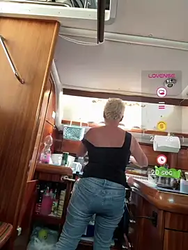 แชท XXX สดของ German_Milf
