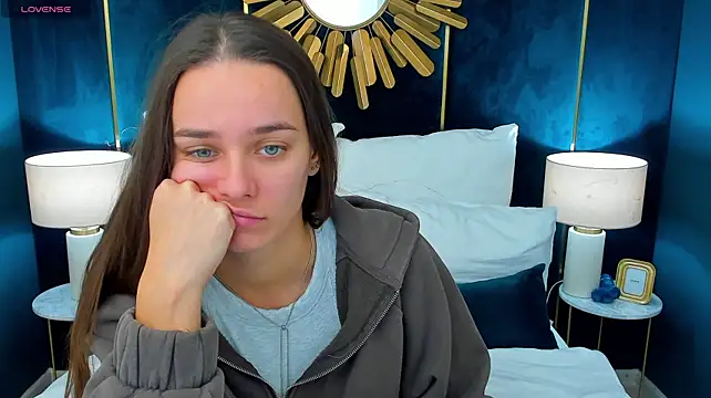 AprilWong Adlı Modelin Canlı XXX Sohbeti