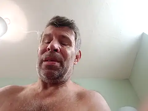 stud2512's Live XXX Chat