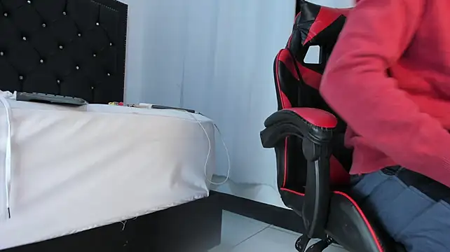 MaxLeons Live XXX Chat