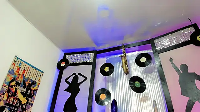 Chat XXX ao vivo de Monserrat_x