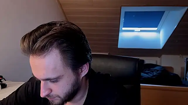 XXX chat uživo modela Bez3ybik