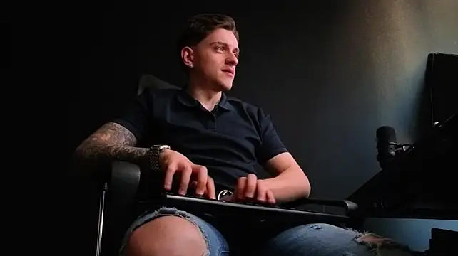 FelixStarkk 라이브 XXX 채팅